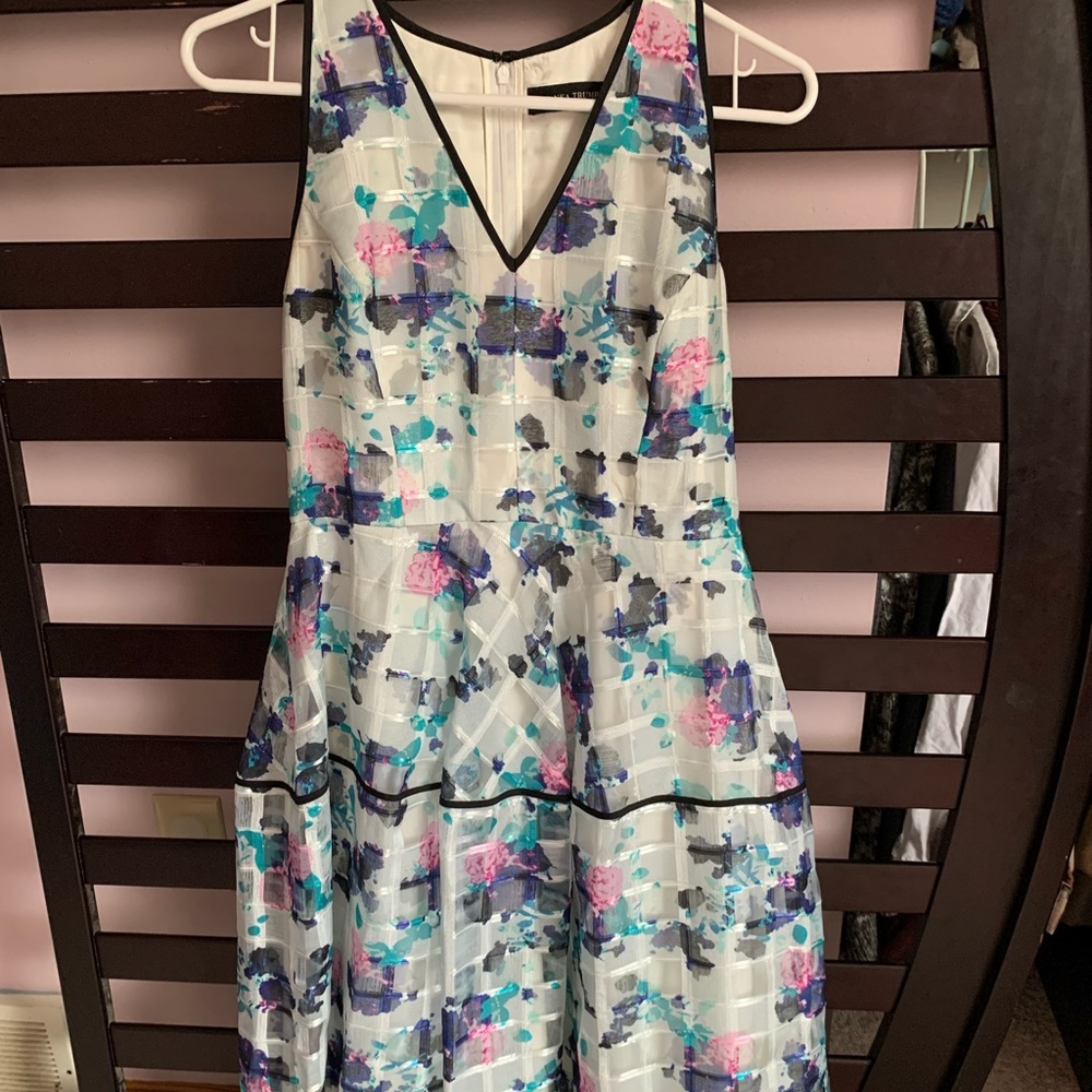 Ivanka Trump dress; size 4; multicolor